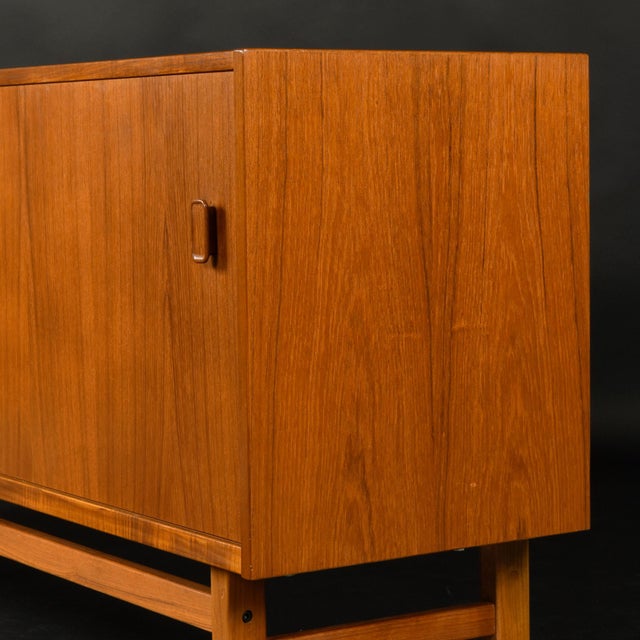 Brown Teak Credenza by Nils Jonsson for Troeds Bjärnum Sweden 1960s For Sale - Image 8 of 12