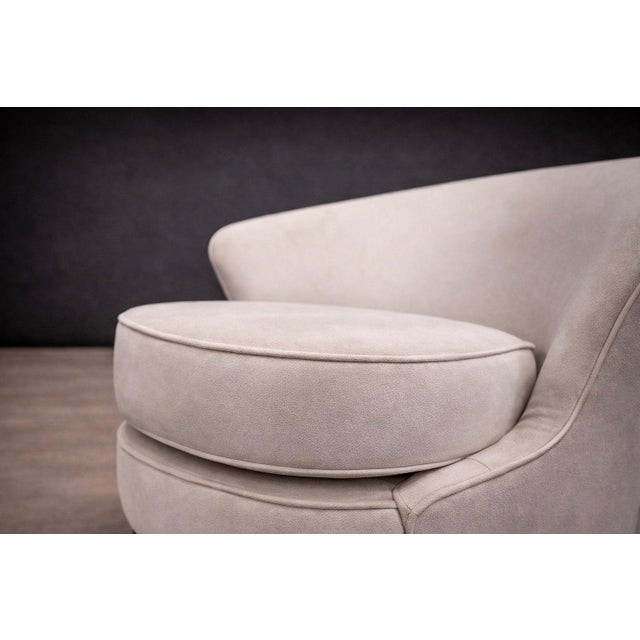 Pair of “Concha” Armchairs in Grey Ultra Suede, Joaquim Tenreiro, 1960s - Lot 215A For Sale - Image 11 of 12