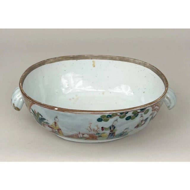 Large Antique 18th Century Chinese Export Qianlong (1736 - 1795) Porcelain Soup Tureen and Under Tray or Platter Decorated With Court Scenes 1750 For Sale - Image 12 of 12