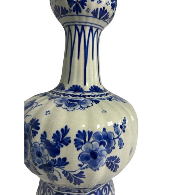 1950s Vintage Hand-Painted Delft Blue Floral Vase from Royal Delft, 1956 For Sale - Image 5 of 8
