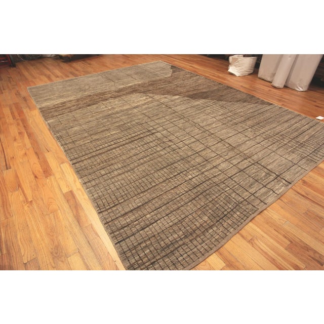 Nazmiyal Collection Modern Area Rug For Sale In New York - Image 6 of 6