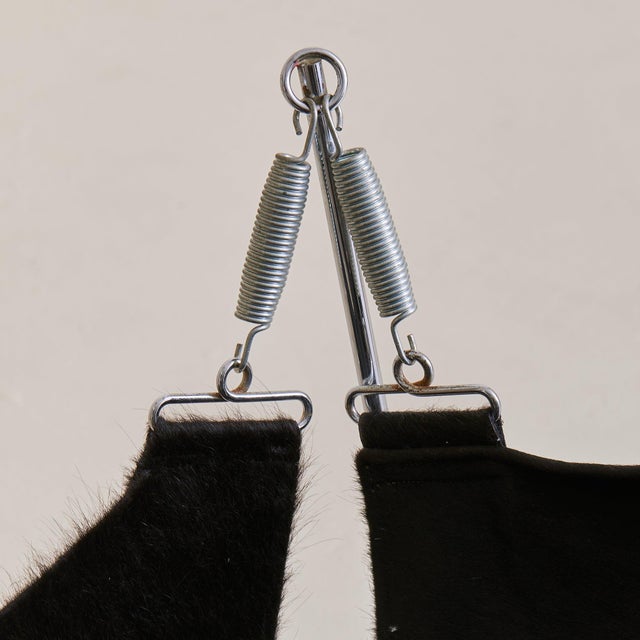 Modern French ‘David’ Black Cowside Sling Chair Attributed to Odile Mir for Prisunic, 1972 For Sale - Image 3 of 11