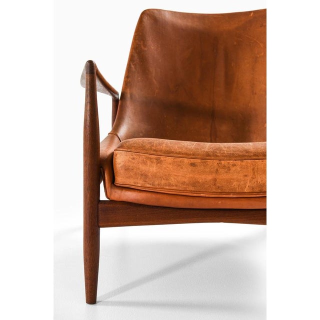 Easy Chair in Leather and Teak by Ib Kofod-Larsen, 1950s For Sale - Image 4 of 14