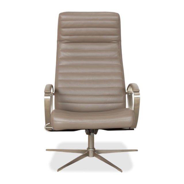 Wing Armchair in Leather from BoConcept For Sale - Image 15 of 16