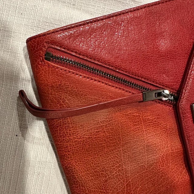 1990s Vintage Red Leather Karl Lagerfeld Envelope Bag For Sale - Image 11 of 11