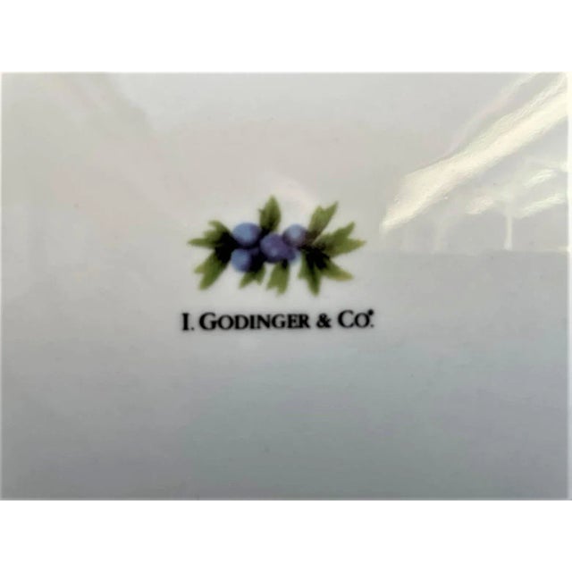 Set of 4 Godinger & Co. Yorkshire Gold Trimmed Porcelain Plates For Sale In New York - Image 6 of 8