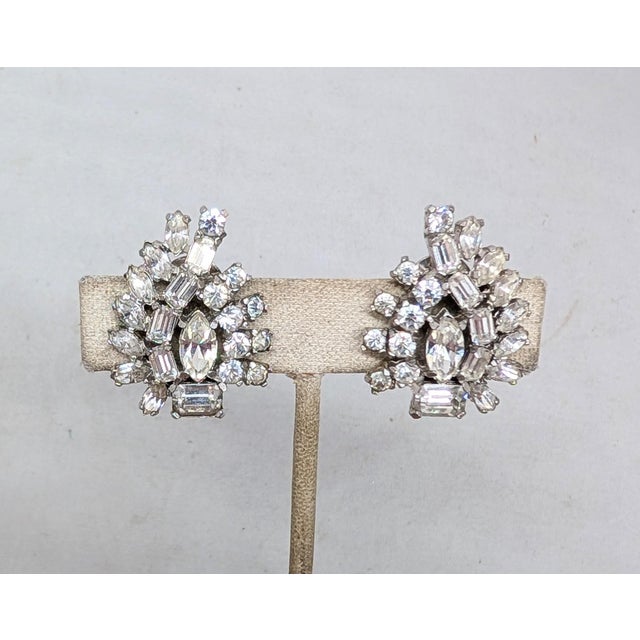 Vintage Signed Mazer Brothers Rhodium Plated Clear Rhinestone Clip Earrings-2 Pieces For Sale - Image 4 of 7