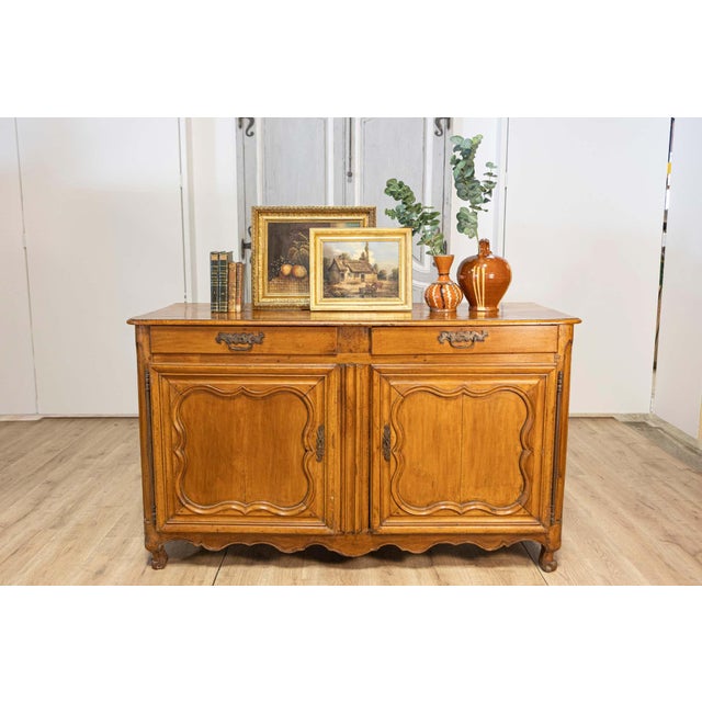 Wood French Louis XV Period 1770s Walnut Buffet with Drawers, Carved Doors and Skirt For Sale - Image 7 of 18