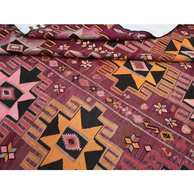 Gold Galerie Shabab Collection Mid-20th Century Turkish Flatweave Kilim Carpet For Sale - Image 8 of 8