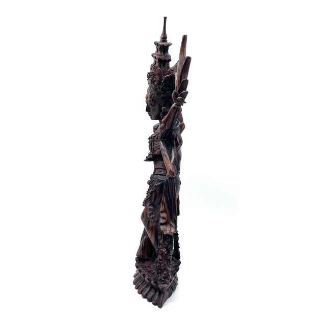 Mid-Century Modern Large Hand-Carved Sculpture of the Goddess Dewi Sri in Makassar Ebony, Bali, 1950s-1960s For Sale - Image 3 of 18