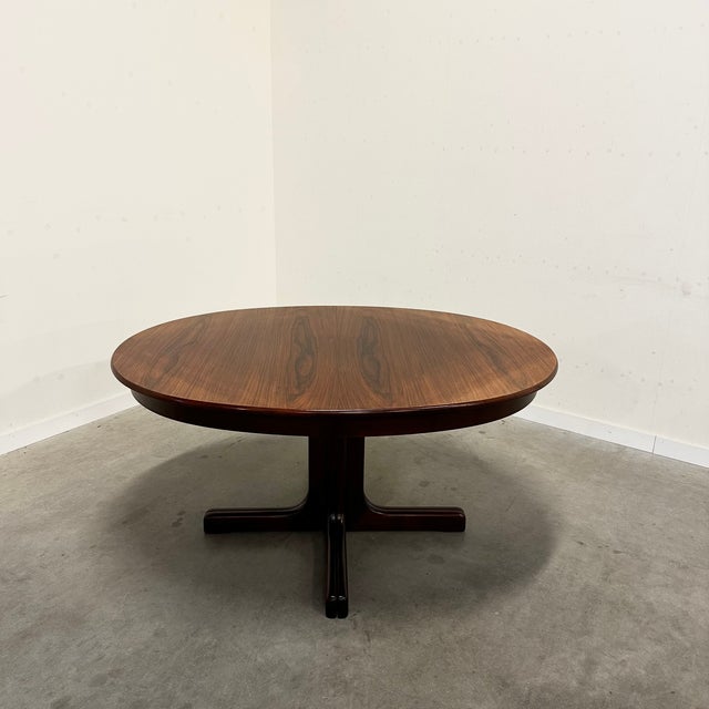 Round Extandable Dining Table in Mahogany For Sale - Image 10 of 10
