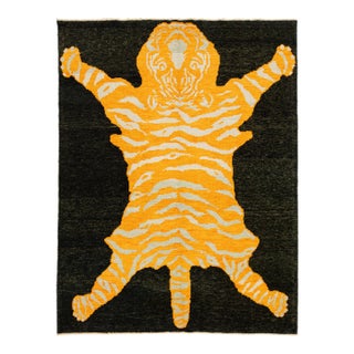 6 X 8 Handmade Tiger Designed Black Wool Rug For Sale