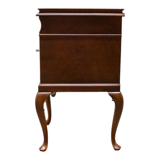 English John Widdicomb Queen Anne Style Walnut & Burl Banded Sideboard C1950 For Sale - Image 12 of 14