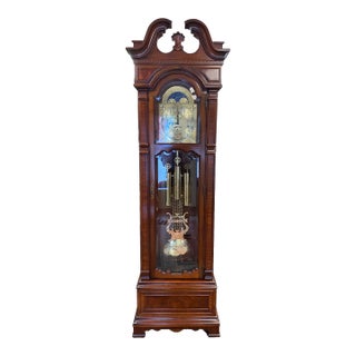 1988 Heritage Heirlooms Straight-Waist Mahogany Grandfather Clock For Sale