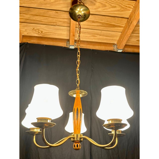 1960s Brass and Wood Midcentury Modern 5-Light Chandelier With Fluted Frosted-Glass Shades For Sale - Image 4 of 12