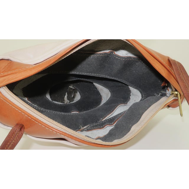 Camel Leather Tornado Shaped Two Tone Handbag, 1980's For Sale - Image 8 of 10