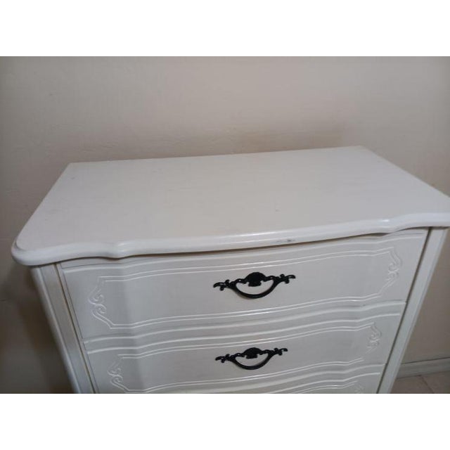 1980s White Wood French Provincial Chest Five Drawer For Sale In Naples, FL - Image 6 of 8
