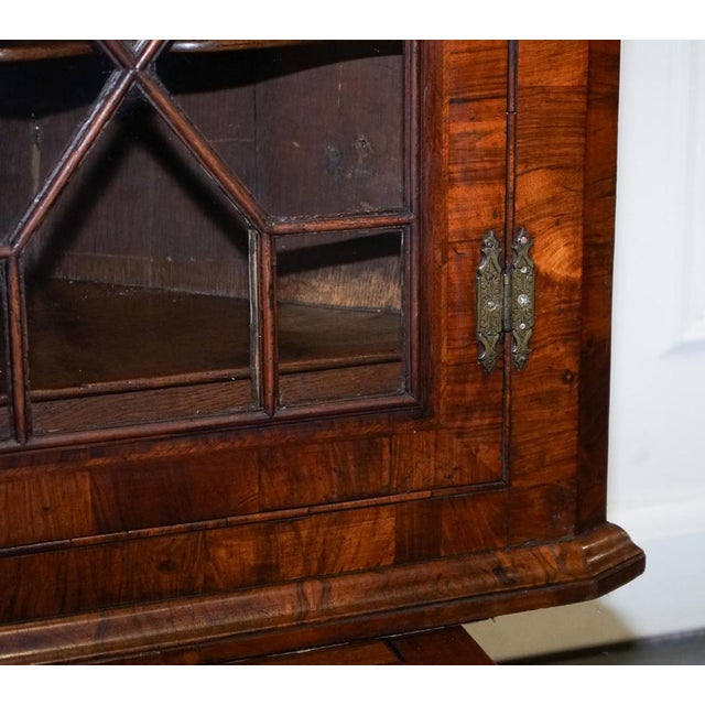 Georgian Corner Hanging Display Cabinet For Sale - Image 6 of 18