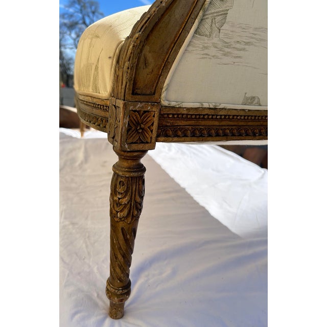 Early 20th Century French Louis XVI Style Giltwood Settee in Naval Scenic Toile For Sale - Image 4 of 9
