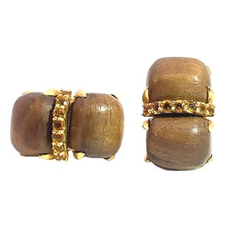 1980s Pair of Rare Seaman Schepps 18k Yellow Gold, Wood Block & Citrine Ear Clips For Sale