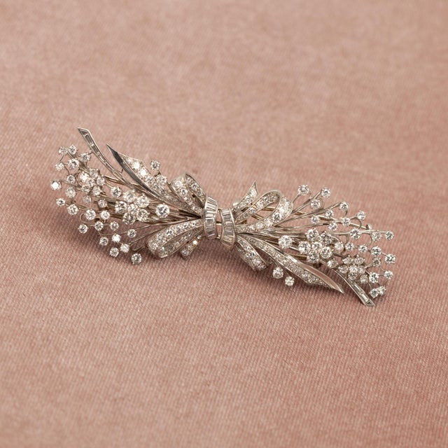 1950s Platinum Diamond Durette Clip Brooch For Sale - Image 9 of 11