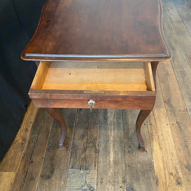 French 19th Century French Louis XV Carved Walnut Side Table For Sale - Image 3 of 9