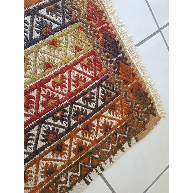 1970s Turkish Oushak Kilim Yastik Rug 1'7" X 2'9" For Sale - Image 4 of 9