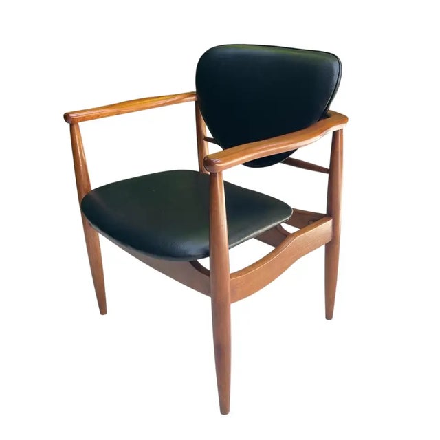 Mid 20th Century Set of 14 Finn Juhl Attributed Mid Century Walnut Dining Chairs, Denmark, 1950s For Sale - Image 5 of 17