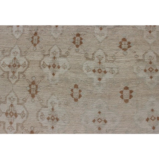 Taupe Vintage Turkish Oushak Rug With Repeating Soft Beige and Faded Umber Motifs 4'3 X 6'11 For Sale - Image 8 of 12