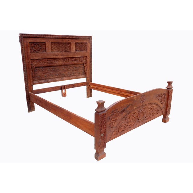 Vintage Cedar Double Bed, Swat-Tal, Pakistan For Sale - Image 17 of 17