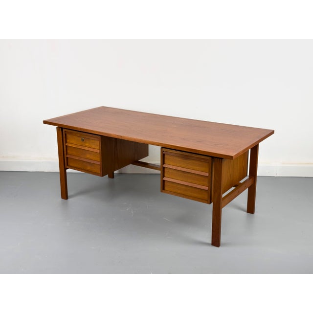 Mid-Century Modern Teak Desk by Svend Åge Madsen for Sigurd Hansen, 1960s For Sale - Image 18 of 18