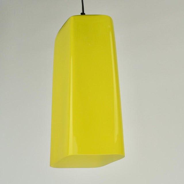 Rare 1950s Murano Glass Pendant Light Massimo Vignelli Vistosi Venini | Rhomboid Diamond Yellow Ceiling Lamp Mid Century Modern Vintage For Sale - Image 4 of 7