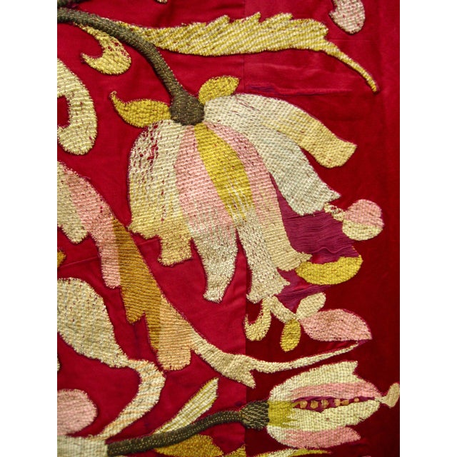 18th Century Large Silk Italian Silk and Gold Embroidery Tapestry For Sale - Image 13 of 14