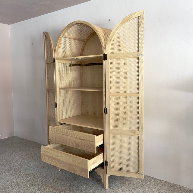 Boho-Chic Arched Natural Rattan & Solid Wood Double-Door Wardrobe Armoire For Sale In Miami - Image 6 of 18