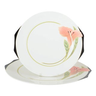 Porcelain Iris Plates with Floral Decoration from Villeroy & Boch, 1980s, Set of 2 For Sale