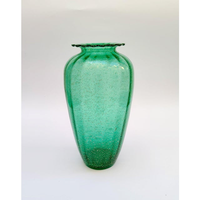 Murano glass vase No markings or stickers, made by Ca dei Vetrai Vintage Green vase, gold leaf decoration This piece is...
