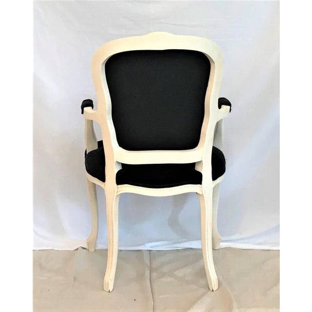 Late 19th Century 19th Century Embroidered Linen & Velvet Chateau d'Amboise Louise XV Parcel Gilt Fauteuil For Sale - Image 5 of 7