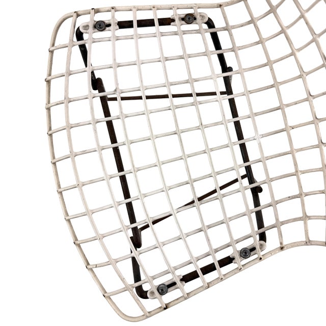 Vintage 1950s Attributed to Knoll Harry Bertoia Child Size Wire Side Chair - White W/ Black Base - Model 425 / 625 Kid Children Sized For Sale - Image 15 of 18