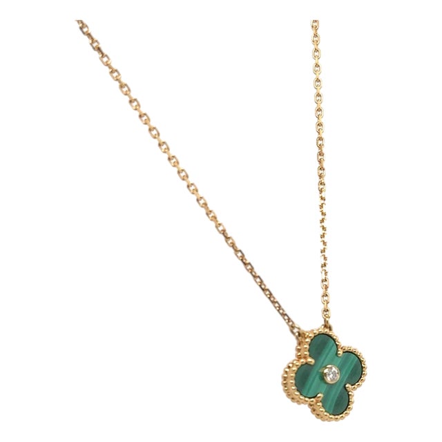 Van Cleef & Arpels 18k Yellow Gold & Malachite Alhambra Necklace For Sale