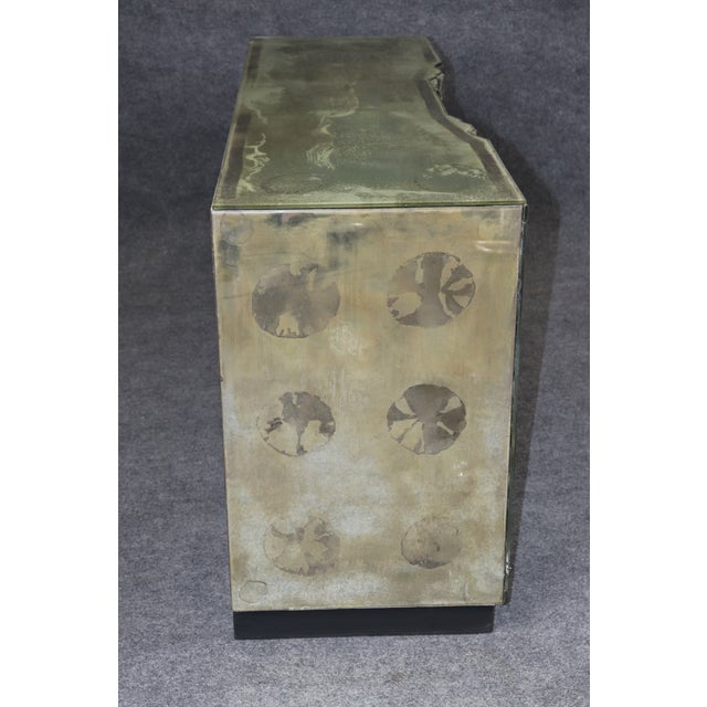 1950's Hollywood Regency Distressed Mirrored Serge Roche Attributed Vanity For Sale In Philadelphia - Image 6 of 15