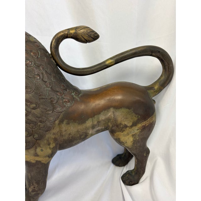 1960s Pair of Monumental Brass Lion Sculptures With Aged Patina – Neoclassical Regency Style For Sale - Image 9 of 13