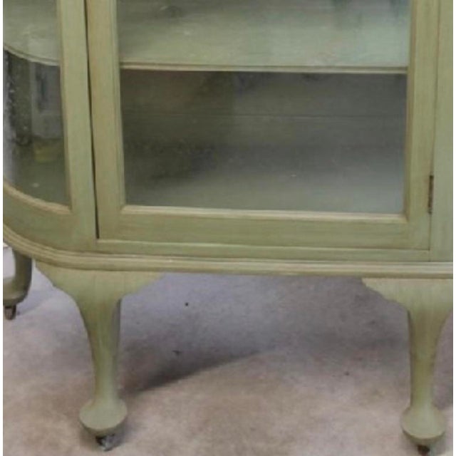 Wood Antique Paine Furniture Co. Of Boston 1920’s Green Display Cabinet For Sale - Image 7 of 11