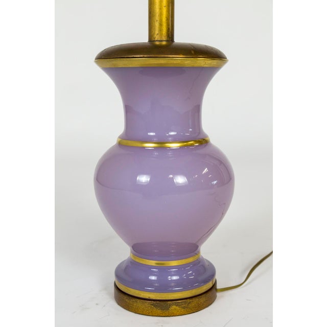 Transitional Lilac Alexandrite Glass Amphora Lamp W/ Gilded Accents For Sale - Image 3 of 9