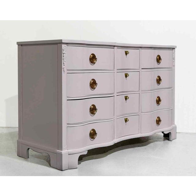 Traditional Mid Century Regency Style Mahogany Serpentine Dresser the Darlington Collection by Kent Coffey For Sale - Image 3 of 17