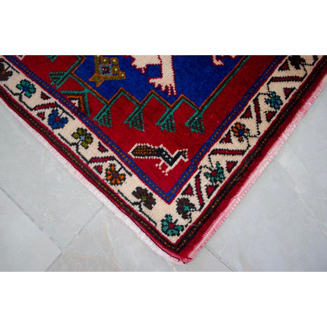 Textile 1970s Hand-Knotted Small Rug, Lion Motif Wellcome Mat Entry Decor - 26" X 24" For Sale - Image 7 of 9