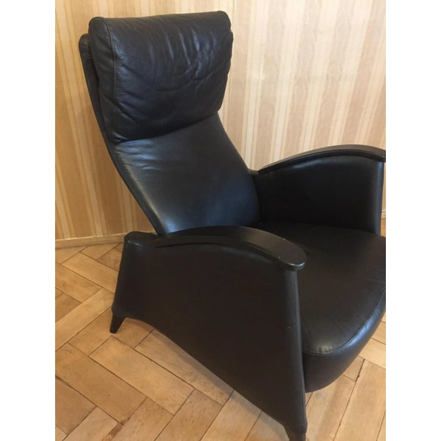 Black Leather Armchair, 1980s, in Very Good conditions. Designed 1980 to 1989