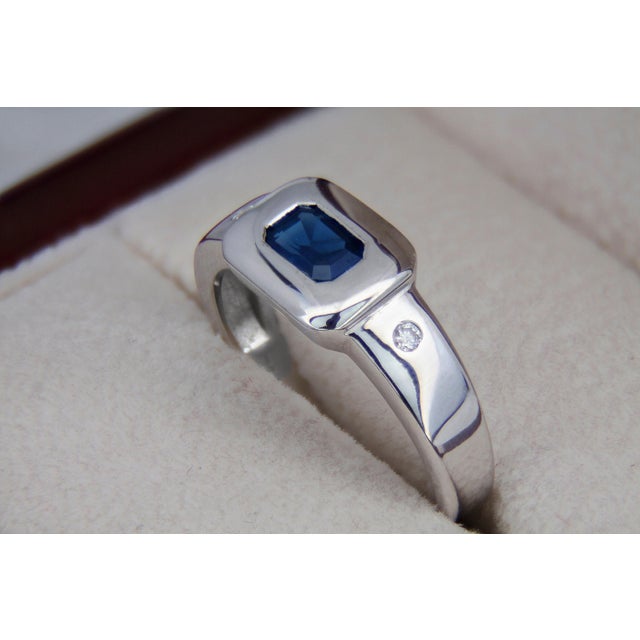 Metal Blue and White Sapphires 14k Gold Ring For Sale - Image 7 of 7