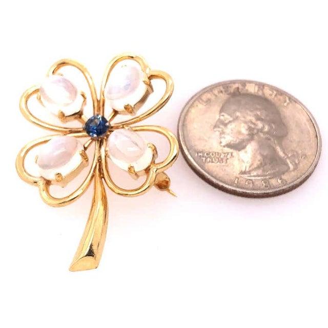 2010s 14 Karat Yellow Gold Four Leaf Clover Brooch For Sale - Image 5 of 8