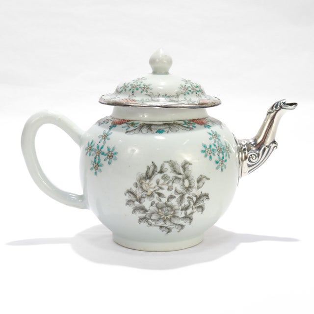 18th Century Antique 18th Century Chinese Export Porcelain Teapot With Silver Spout For Sale - Image 5 of 18