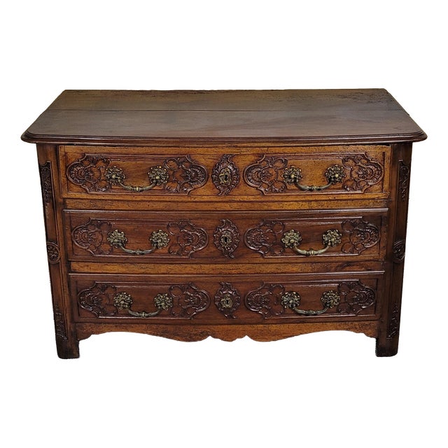 Louis XV Chest of Drawers in Walnut For Sale